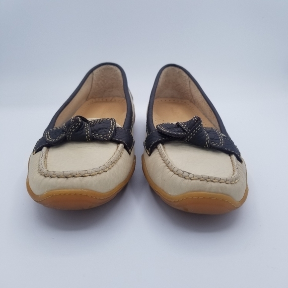 L.L. Bean Pebbled Leather Tan Bow Loafers size 7.5 - Picture 8 of 15